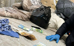 Петима са задържани при операция срещу купуването на гласове в Пернишко, иззети са списъци, пари и ценности