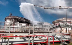 Пожари в руски петролни съоръжения след серия украински атаки