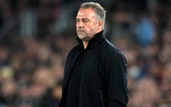 За да спечелят Шампионска лига: Ханзи Флик настоява за кардинални проблеми в Барселона