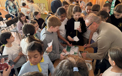 Треньорите на Черно море насърчиха деца в училище