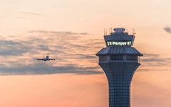 Иран отвори частично небето си за полети