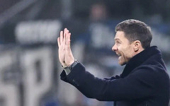 Двама горят веднага, ако Алонсо поеме Ливърпул