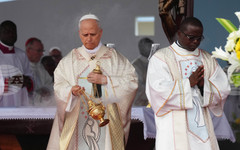 Папа Лъв Четиринадесети продължава африканската си обиколка с посещение в Ангола