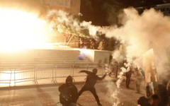 Полицията извърши арести след антиправителствен протест в Тирана