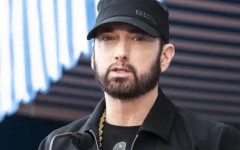 Еминем стана дядо на второ внуче