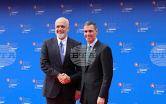 Албанският премиер е на посещение в Испания, където се очаква да се срещне с испанския си колега и председателя на Европейския съвет