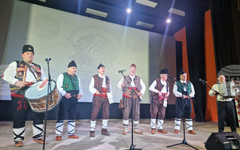 Първият национален фестивал "Живи корени" събра в Търговище над 700 изпълнители на български фолклор