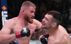 Контузия в коляното вади Ян Блахович от UFC 328