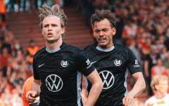 Волфсбург пое глъдка въздух в битката за спасение в Бундеслигата