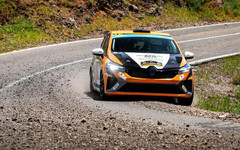 Александър Томов прогресира до топ 8 в рали "Сиера Морена"