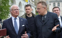 Неловко: Кметът на Лвов се обърна към краля на Швеция с Your Emergency