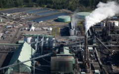 Експлозия в американска рафинерия край канадската граница, има пострадали