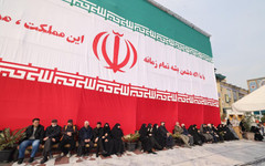 САЩ и Иран ще преговарят в Пакистан. Ормузкият проток остава затворен