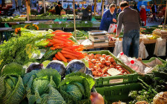 Цените на храните тръгнаха нагоре, зеленчуците поскъпват рязко