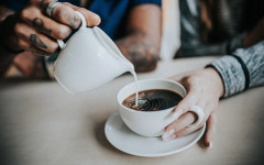 Кое мляко е по-полезно и кое да си сипвате в кафето