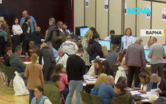 Варна с проблеми при машинното гласуване, протоколите вече са почти обработени