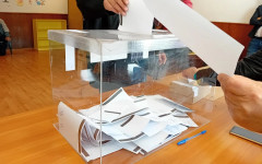 Изборният ден в област Смолян започна нормално