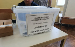 Технически проблем с машините забави отварянето на някои секции в Русе