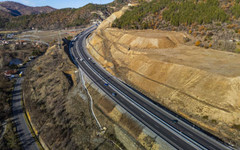 Скална маса се срути на магистрала "Струма"