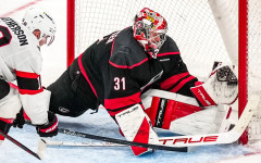 Каролина Хърикейнс не трепна с Отава Сенатърс за старт в плейофите