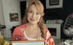 Дъщерята на Мира Добрева криела кои са родителите ѝ, за да не я тормозят