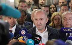 Радев ще черпи, ако има 129 депутати: Знае как да разгради олигархичния модел