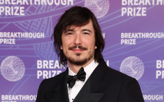 Българин на "Оскарите за наука": Кой е Влад Тенев, който застана до елита на Холивуд