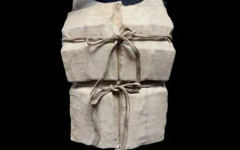 Спасителна жилетка, носена на "Титаник", беше продадена за близо 1 милион долара