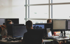 Създадоха фалшива компания, управлявана от ИИ, за да разберем дали ще останем господари на офиса в бъдеще