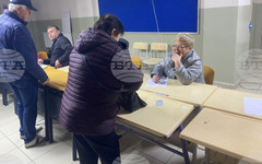 До 14 ч. в района на Бурса, където са разкрити седем секции, са гласували близо 5 хиляди души, сочат неофициални данни на изселнически организации