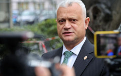 Член на СИК в Септемврийци пуснал 10 бюлетини от името на други лица, арестуван е