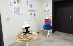 Откриха изложба по повод 50 години от създаването на СУ "Константин Преславски"