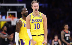 Играч на Лейкърс оглави НБА по успеваемост от тройката
