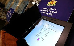 Страшен скандал в Бургас. Член на секция отвори кутията