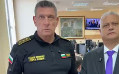 Два случая на гласуване от чуждо име, при единия жена опитала да пусне над 10 бюлетини