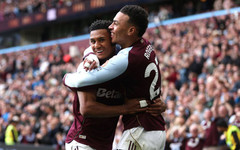 Астън Вила за малко не изпусна решен мач срещу Съндърланд, но измъкна победата в добавеното време