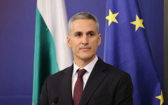 Премиерът апелира гражданите: Бъдете активни до края на изборния ден!