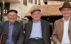 Балканска страна на ръба: 2,2 милиона емигранти и икономика, която разчита на тях