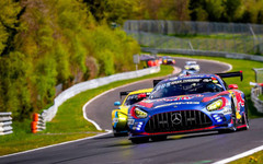 Верстапен не успя да спечели на "Нюрбургринг" заради повреда