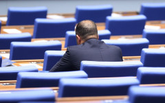 Кой колко депутатски места получава