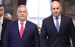 Бившият пилот, подкрепящ Путин, който е на път да се превърне в най-лошия кошмар за ЕС: Какво написаха световните медии за "новия Орбан" Румен Радев