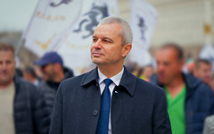 Костадинов благодари на избирателите, чака окончателните резултати