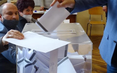 Сложиха край на изборния ден във Веикотърновско, секциите затвориха точно в 20:20 часа