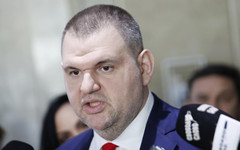 Пеевски се оплака от репресии