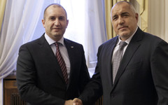 Тезата "Борисов е виновен": Ако навремето не беше вързал "магаре" за президент, днес никой нямаше да знае за Радев