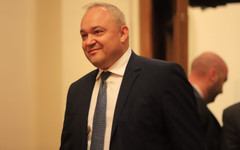 Дясната ръка на Радев обяви: Монополът на ДПС приключи