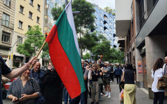 "Гласувайте за прогреса": Радев най-вероятно печели и изборите зад граница