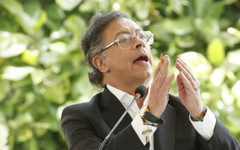 Президентът на Колумбия съди държавния глава на Еквадор за клевета