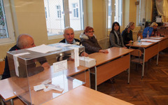 Едно село хора са гласували в Македония, в Турция - двойно по-малко от преди