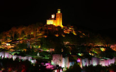 Паритет между 'Възраждане' и 'Величие' във Велико Търново